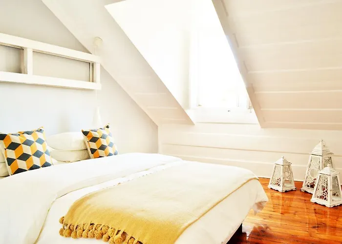 Feeling Chiado 15 4* Лиссабон