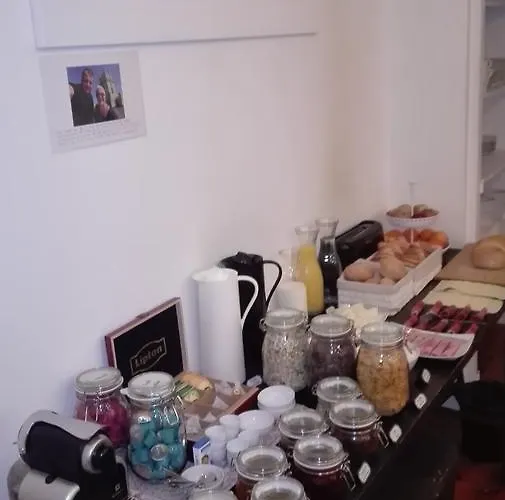 Гостевой дом Feeling Chiado 15 Лиссабон